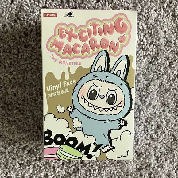 POP MART The Monsters - Exciting Macaron Labubu Plush Pendant - LYCHEE BERRY - Picture 5 of 8